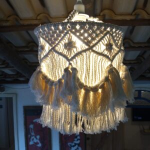 Luminária Pendente em Macramê Boho - Lustre Artesanal de Algodão