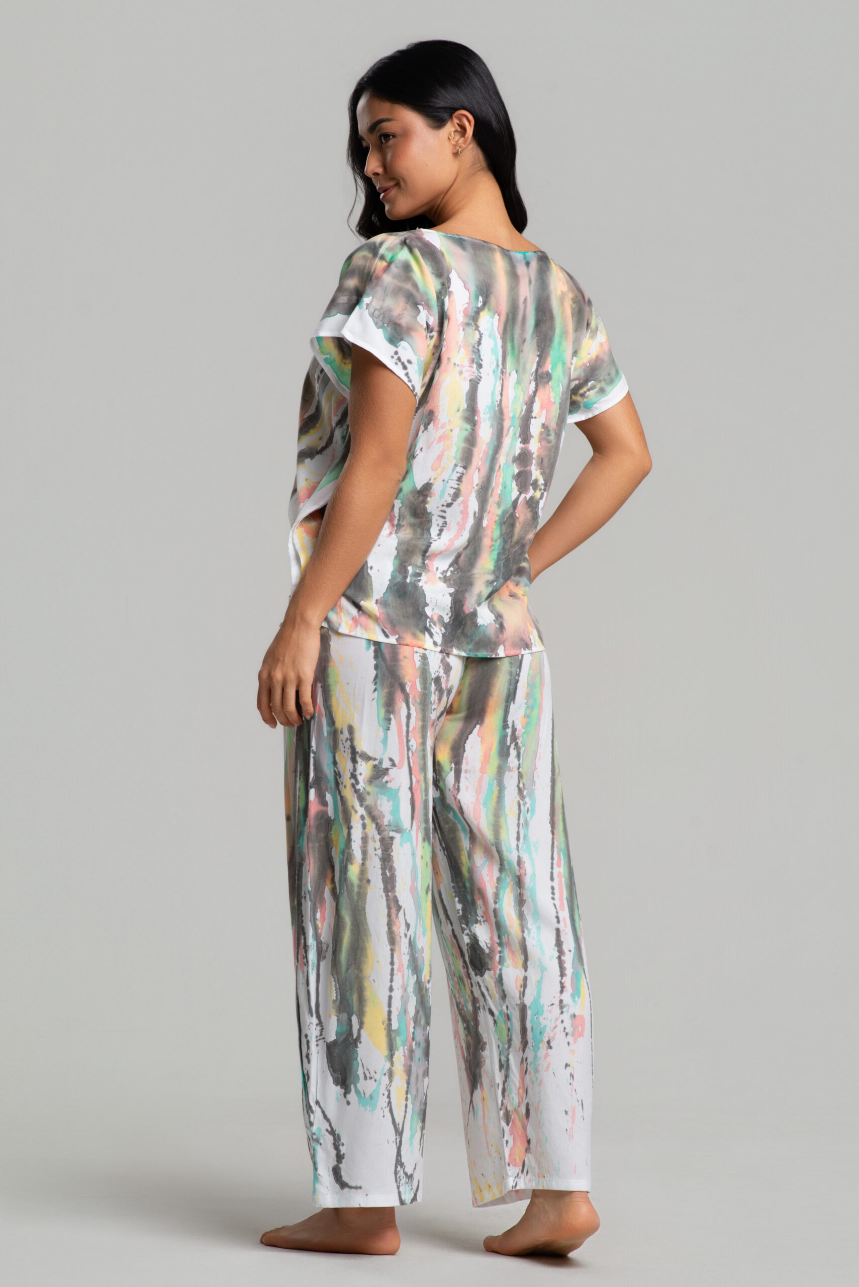 Conjunto Blusa e Calça em Viscose de Algodão: A Arte do Conforto - Image 3